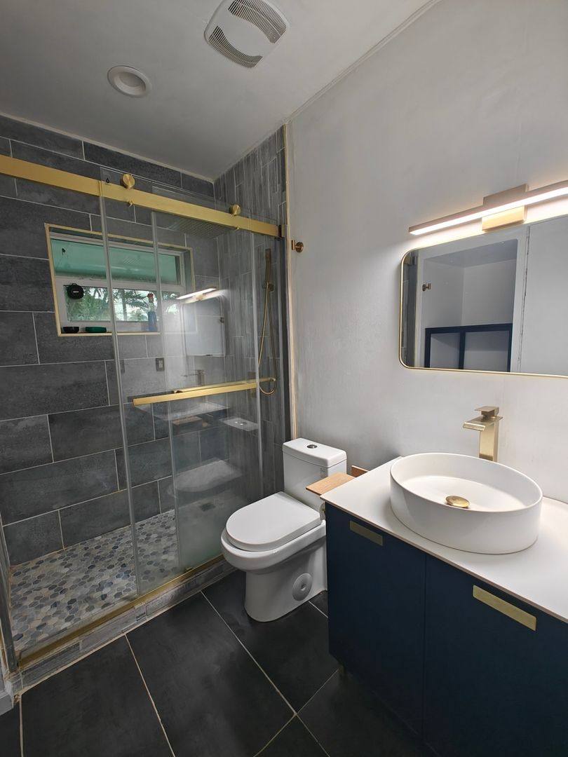 House for rent at 76 NE 170th St, Miami, FL 33162