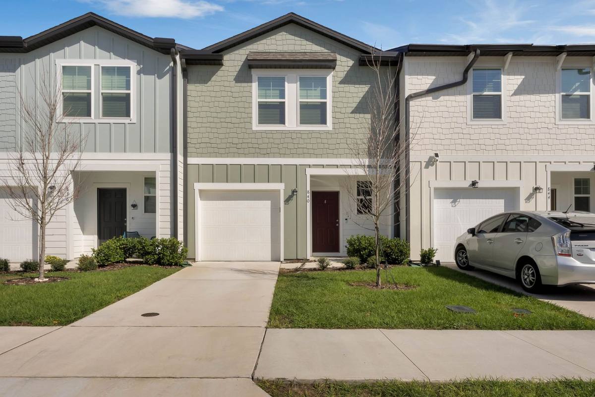 Townhouse for rent at 840 Grandin St, Davenport, FL 33837
