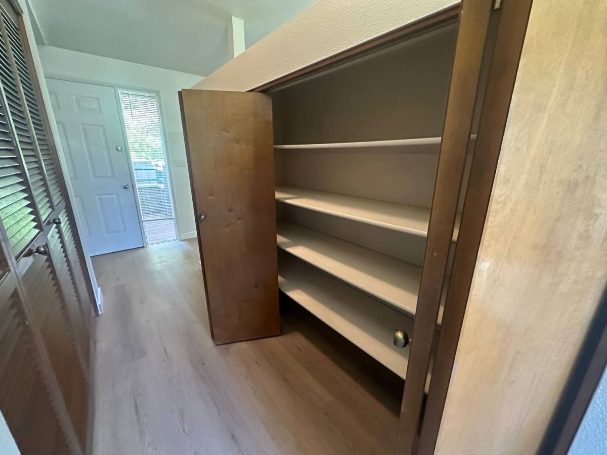 Condo for rent at 7060 SW Montauk Circle, Lake Oswego, OR 97035