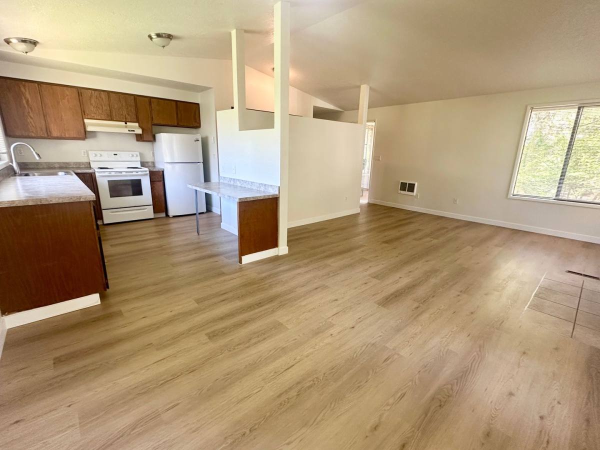 Condo for rent at 7060 SW Montauk Circle, Lake Oswego, OR 97035