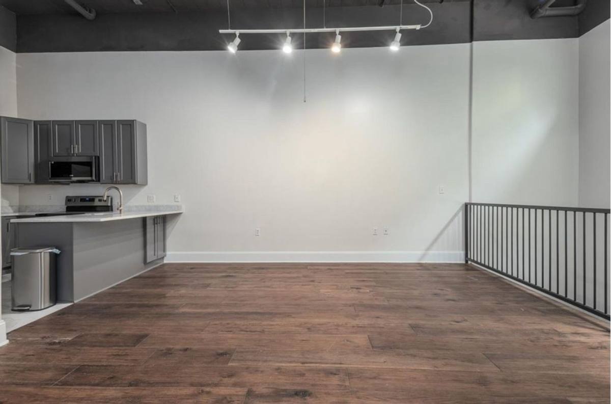 Condo for rent at 95 S Main St, Memphis, TN 38103