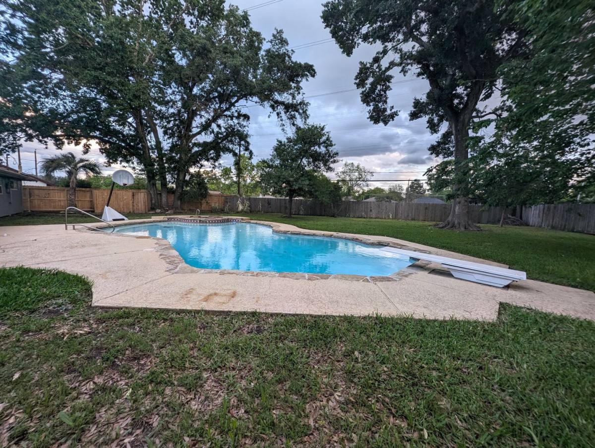 House for rent at 10415 Westray St, Houston, TX 77043