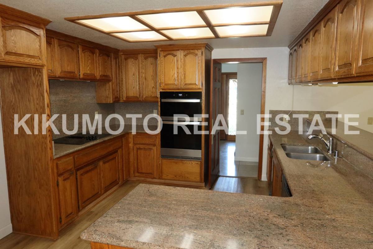 House for rent at 808 Cobble Cove Lane, Sacramento, CA 95831