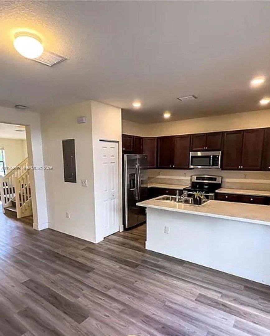 Townhouse for rent at 3349 W 105th Terrace, Hialeah, FL 33018