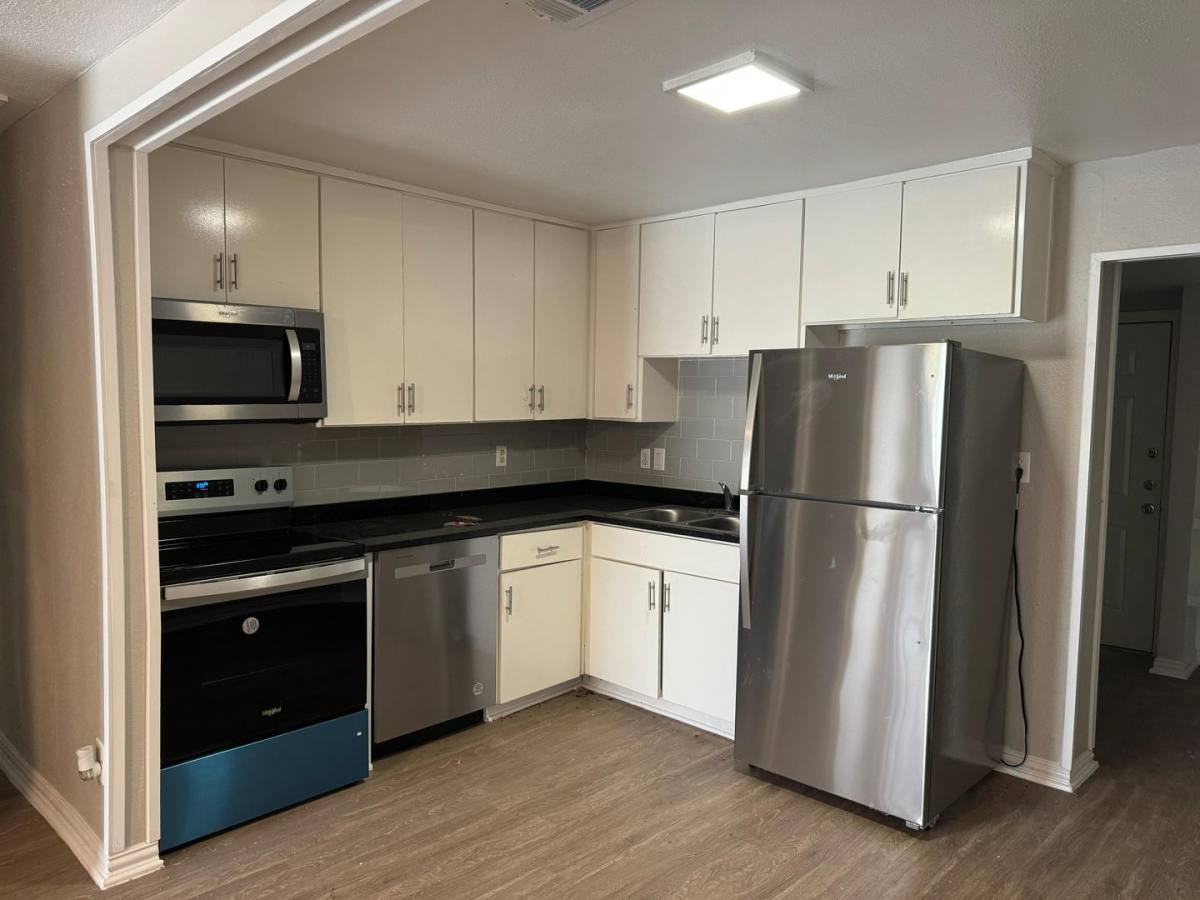 Apartment for rent at 101 S Lockhart St, Manor, TX 78653