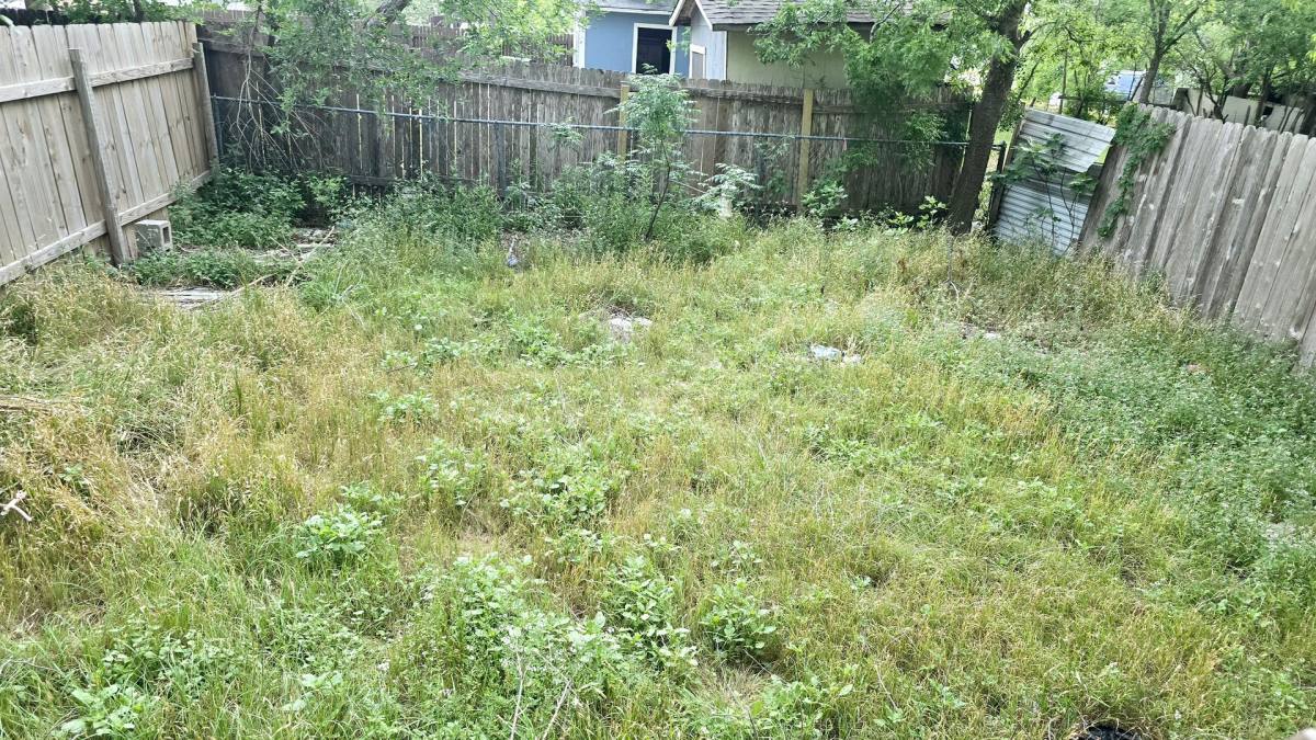 Apartment for rent at 101 S Lockhart St, Manor, TX 78653