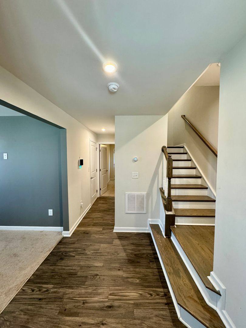 Townhouse for rent at 1214 Ashbury St, Charlotte, NC 28216