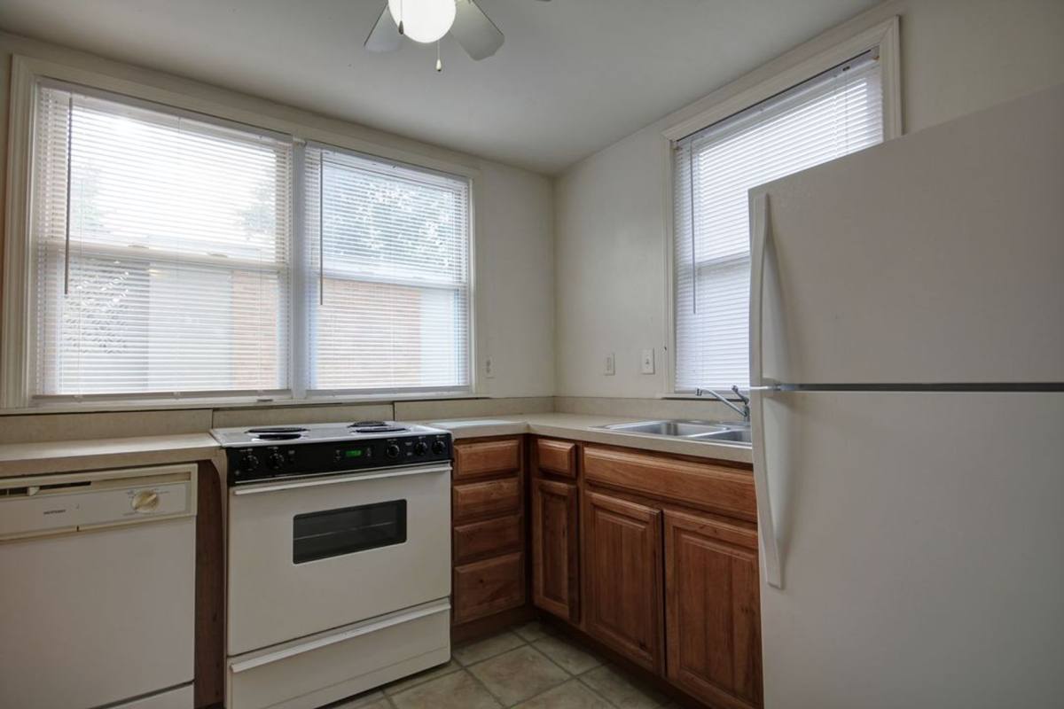 Apartment for rent at 804 W Church, Champaign, IL 61820
