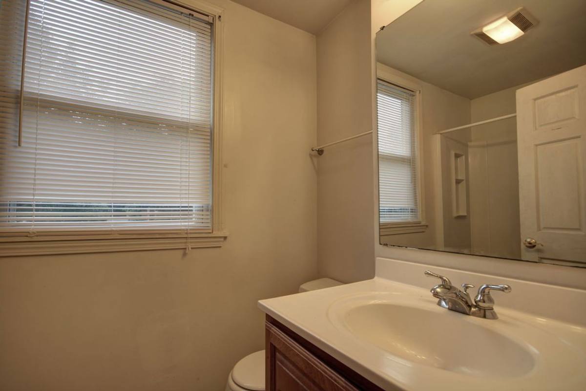 Apartment for rent at 804 W Church, Champaign, IL 61820