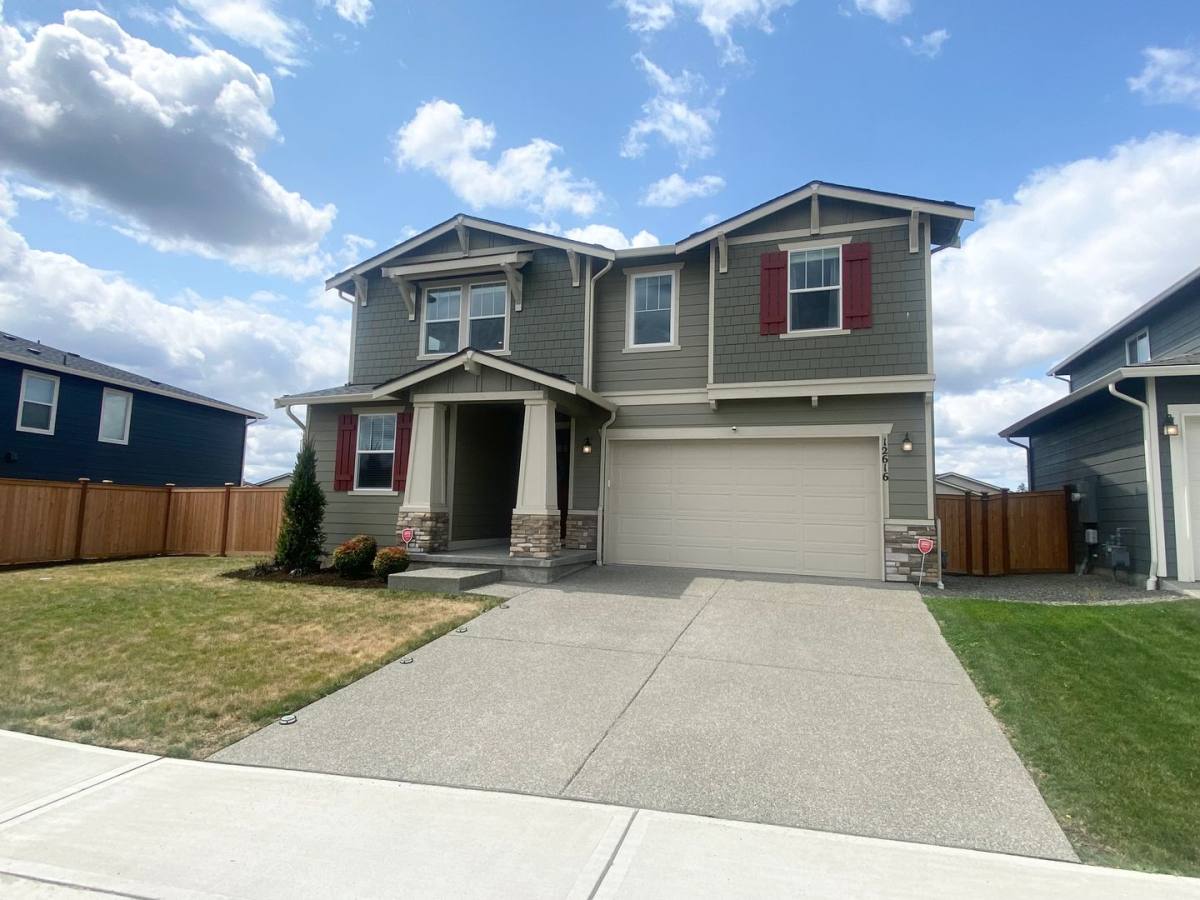 House for rent at 12616 177th Ave E, Bonney Lake, WA 98391