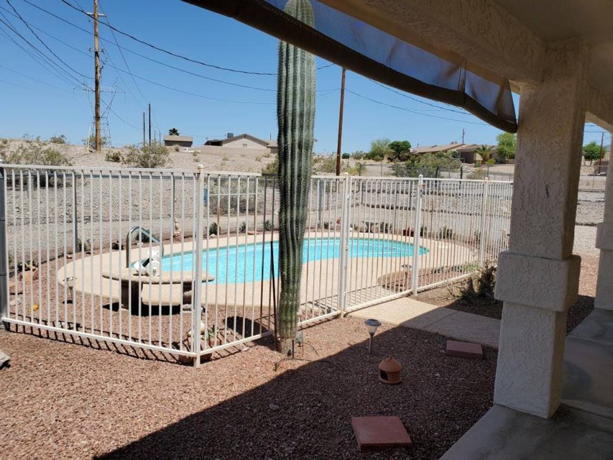 House for rent at 1391 McCulloch Blvd S, Lake Havasu City, AZ 86406