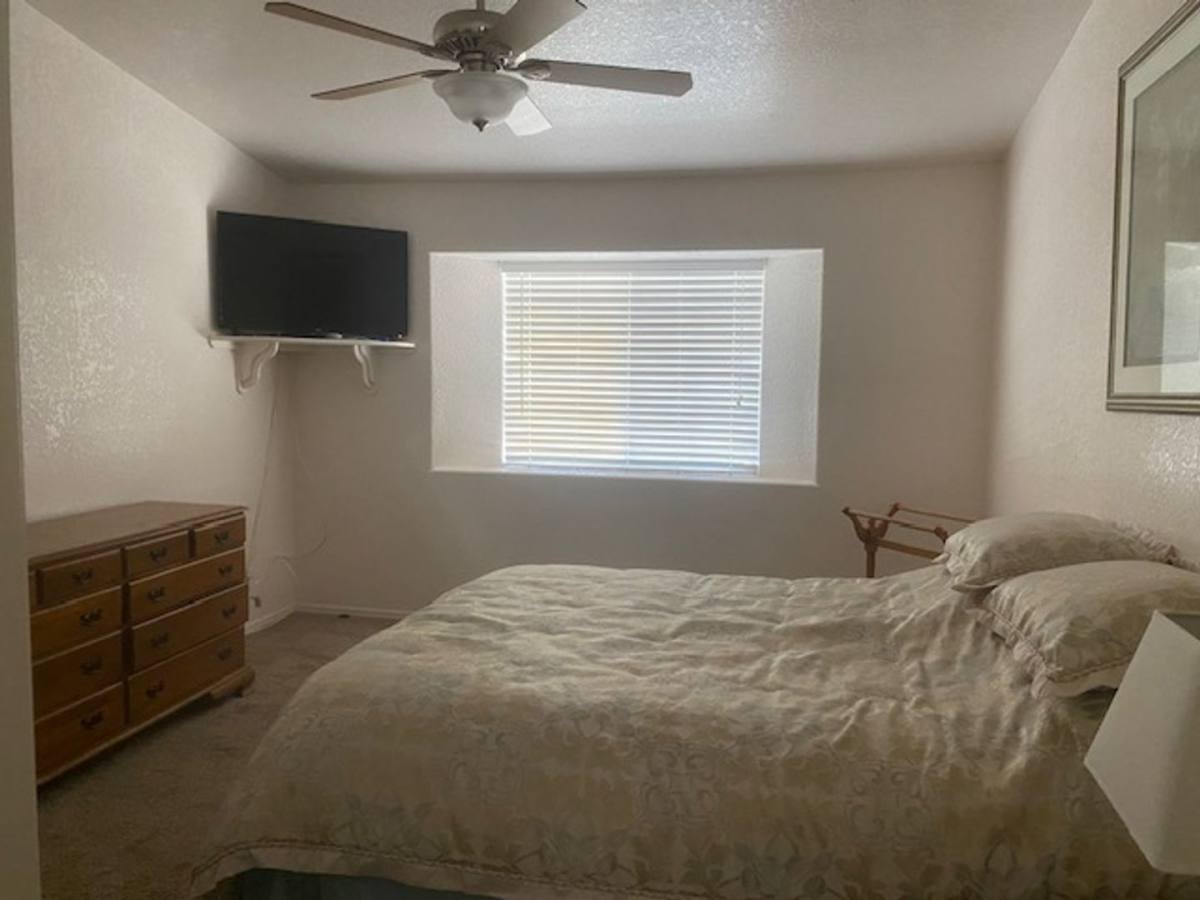 House for rent at 1391 McCulloch Blvd S, Lake Havasu City, AZ 86406