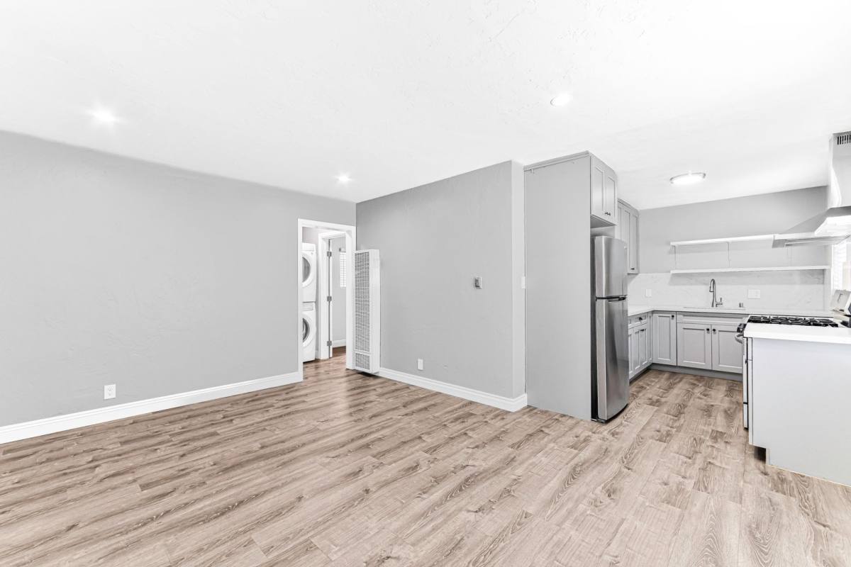 Apartment for rent at 433 Nebraska Ave, Long Beach, CA 90802