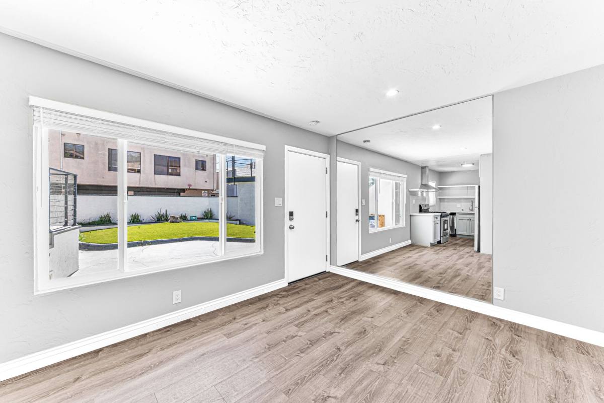 Apartment for rent at 433 Nebraska Ave, Long Beach, CA 90802