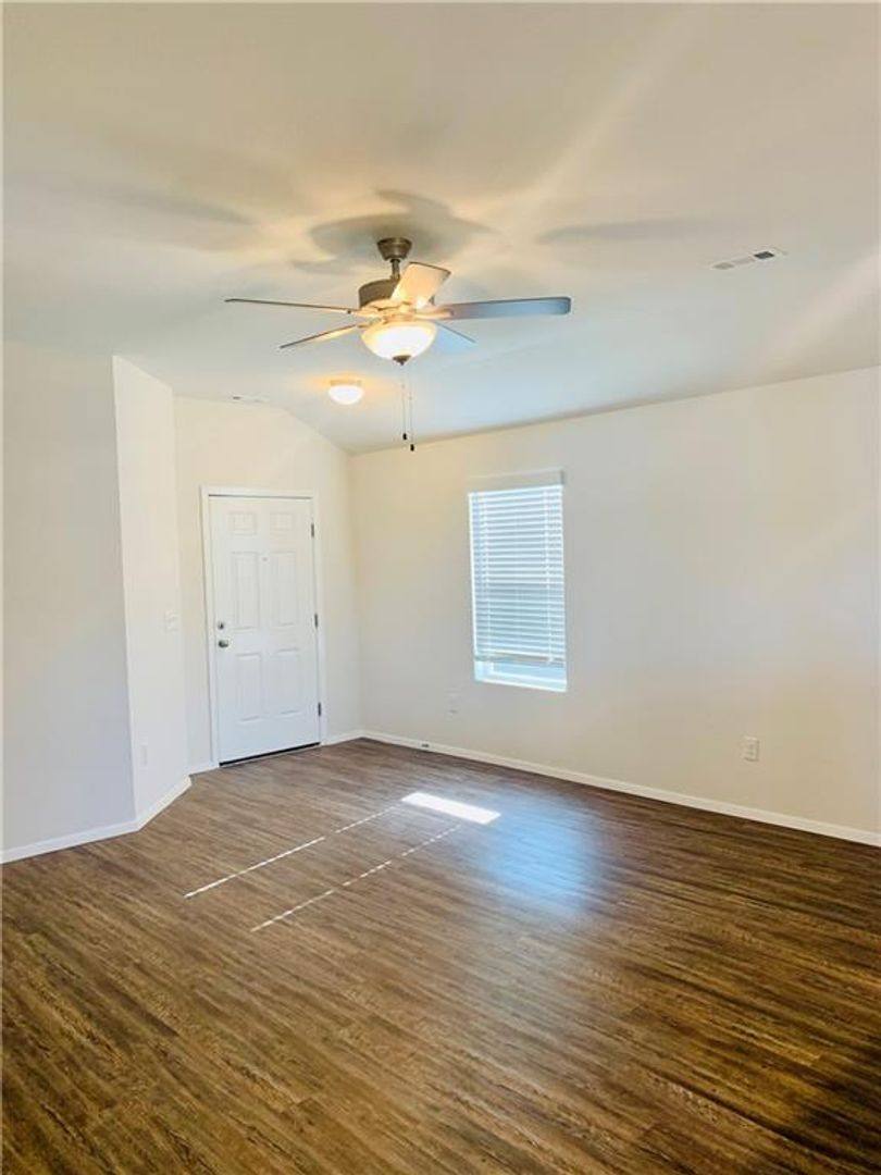 House for rent at 936 E Bunting St, Fayetteville, AR 72701