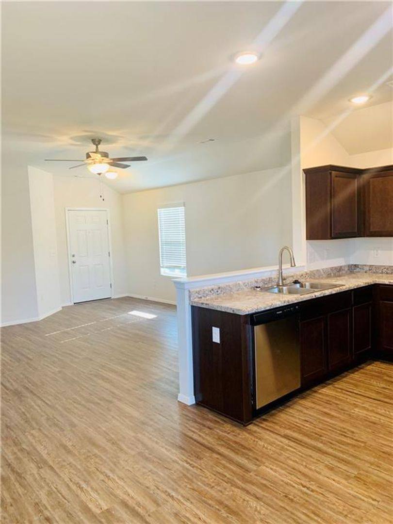 House for rent at 936 E Bunting St, Fayetteville, AR 72701