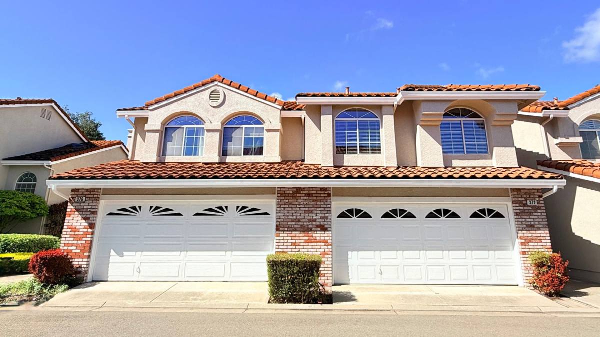 Townhouse for rent at 372 Bellflower Court, San Ramon, CA 94583
