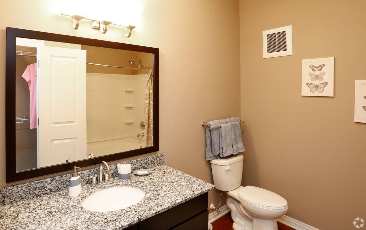 Apartment for rent at 4380 Eastgate, Cincinnati, OH 45245