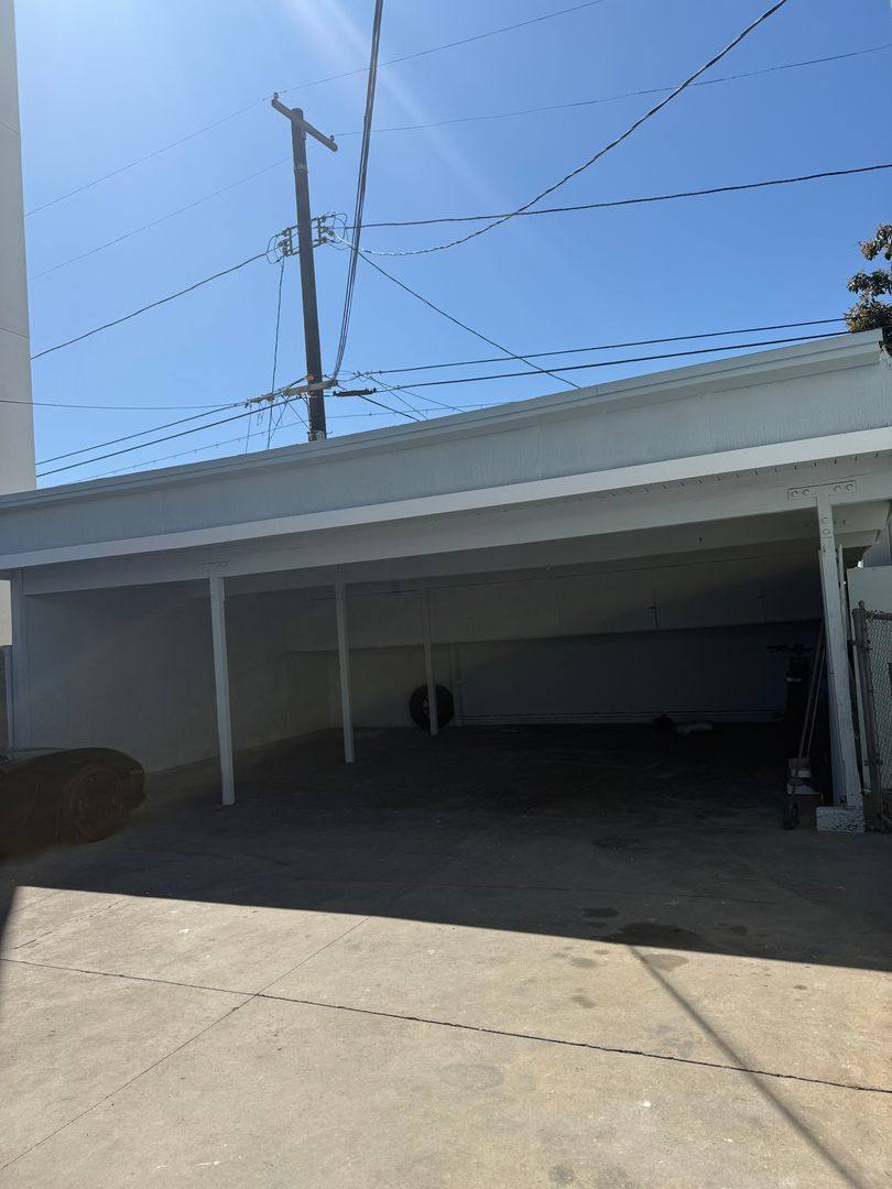 Apartment for rent at 3527 Chesapeake Ave, Los Angeles, CA 90016