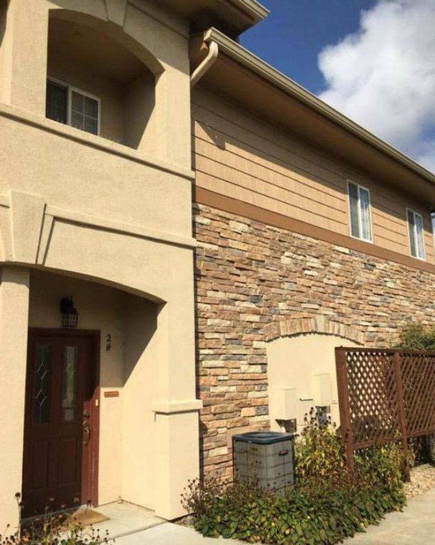 Townhouse for rent at 1703 Whitehall Dr, Longmont, CO 80504