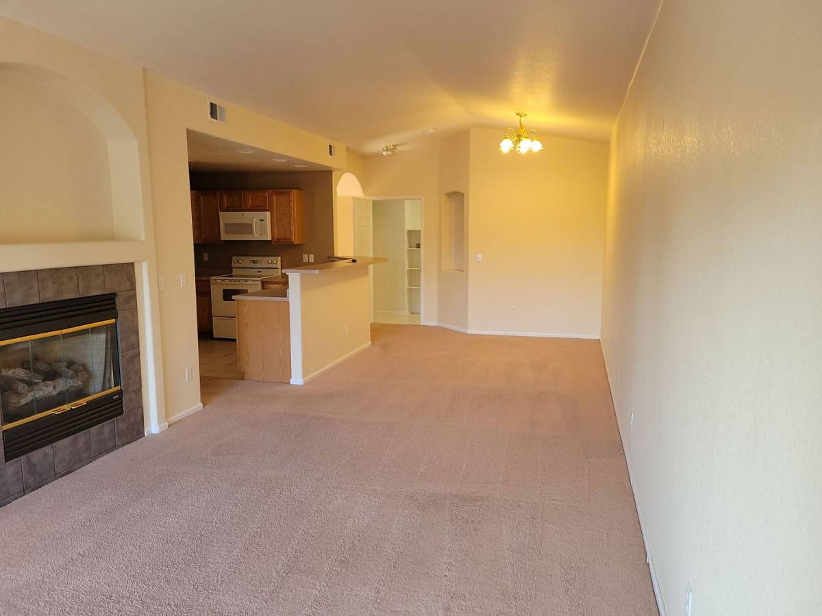 Townhouse for rent at 1703 Whitehall Dr, Longmont, CO 80504
