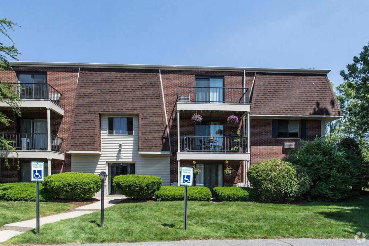 Apartment for rent at 1-12 Pheasant Circle, Milford, MA 01757