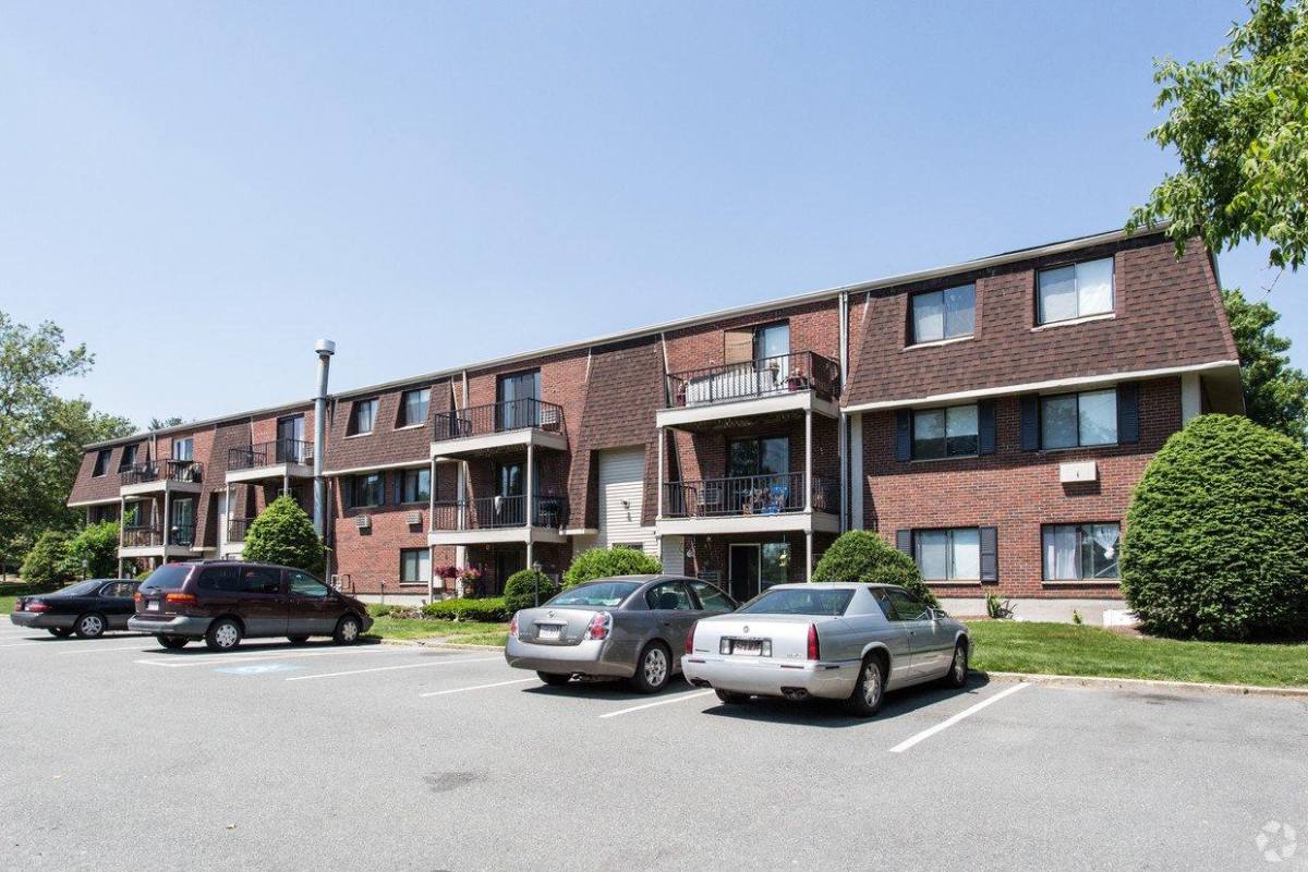 Apartment for rent at 1-12 Pheasant Circle, Milford, MA 01757