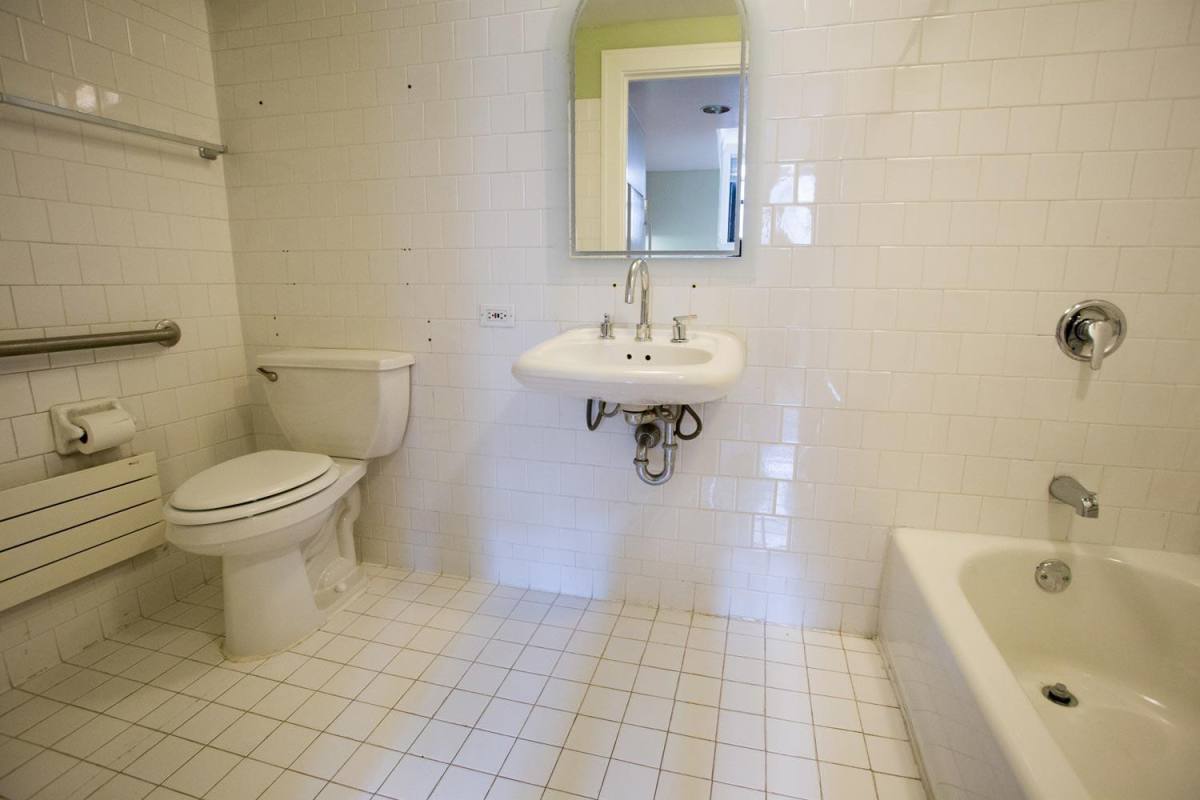 Apartment for rent at 5535 S Kimbark Ave, Chicago, IL 60637