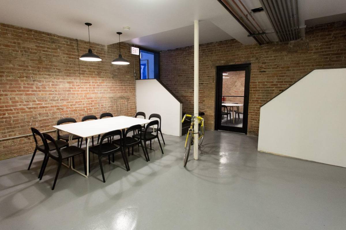 Apartment for rent at 5300 S Drexel Ave, Chicago, IL 60615