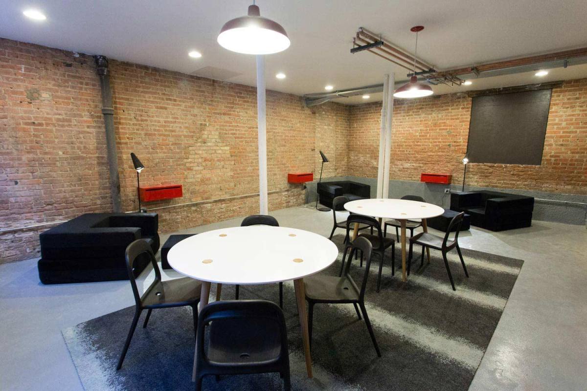 Apartment for rent at 5300 S Drexel Ave, Chicago, IL 60615