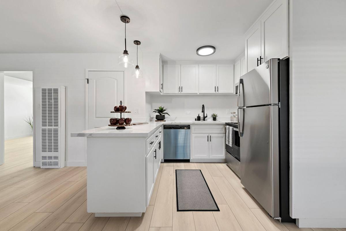 Apartment for rent at 160 W Hamiliton Ave #10, Campbell, CA 95008