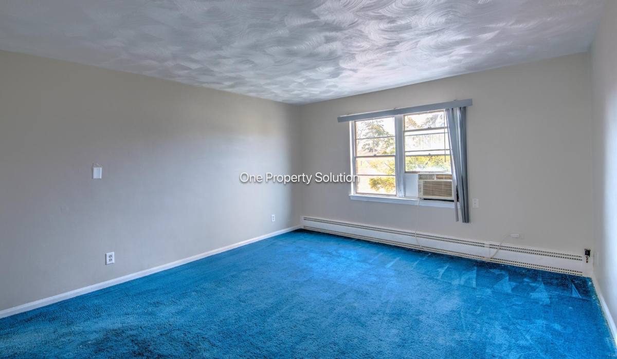 Apartment for rent at Kelley Glover Vale Parkside, 925 W 35th Ave, Gary, IN 46408