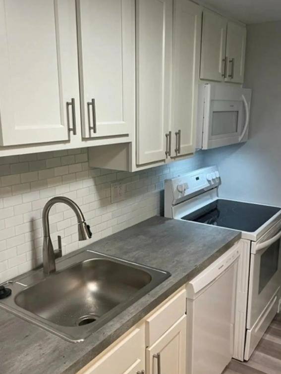 Apartment for rent at Fox Creek, 2015 N McCord Rd, Toledo, OH 43615