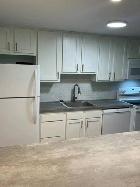 Apartment for rent at Fox Creek, 2015 N McCord Rd, Toledo, OH 43615