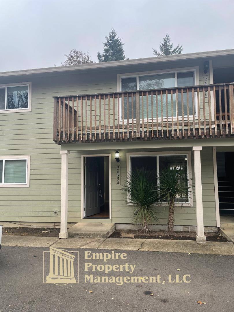 House for rent at 24956 Hunter Ave, Veneta, OR 97487