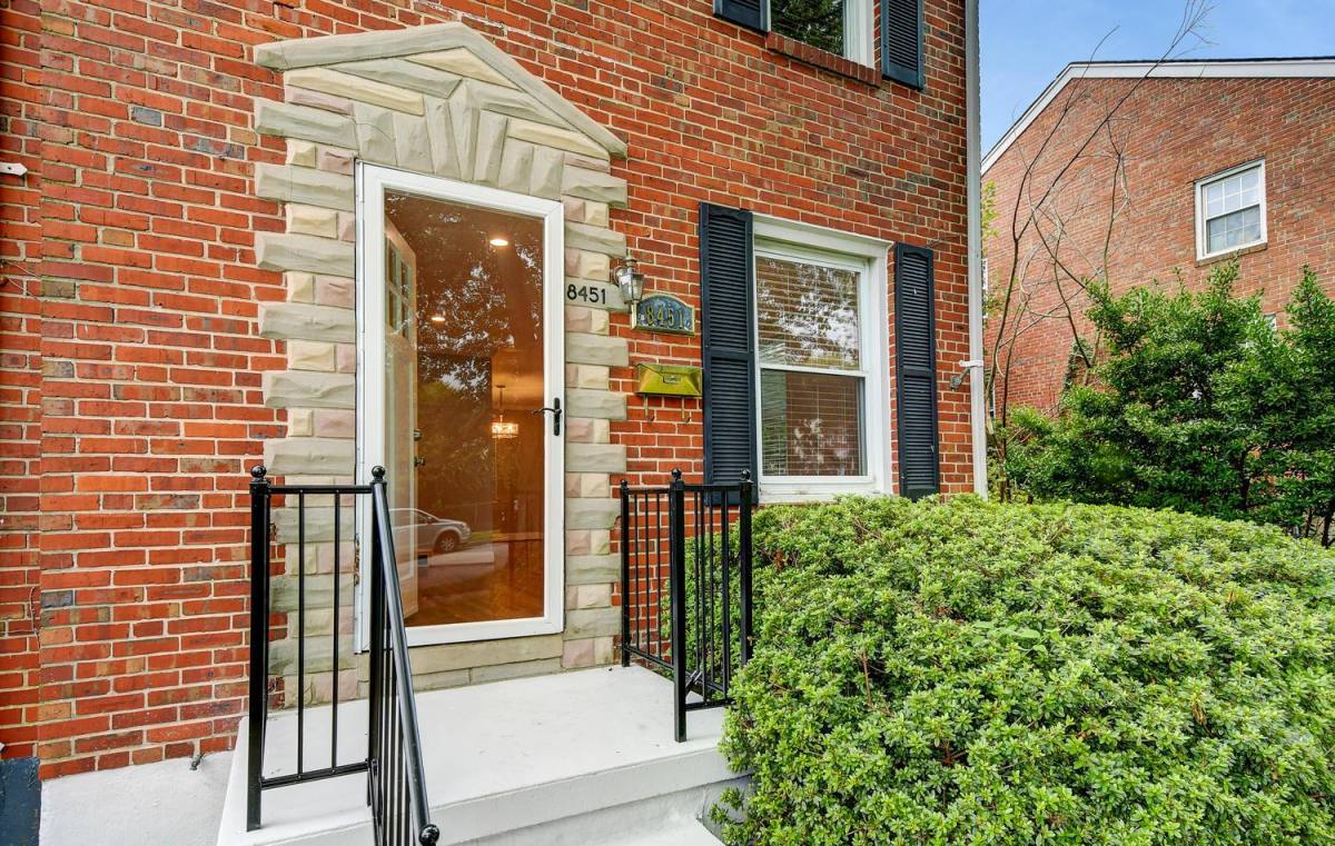 Townhouse for rent at Ridgeleigh, 8451 Water Oak Rd, Parkville, MD 21234