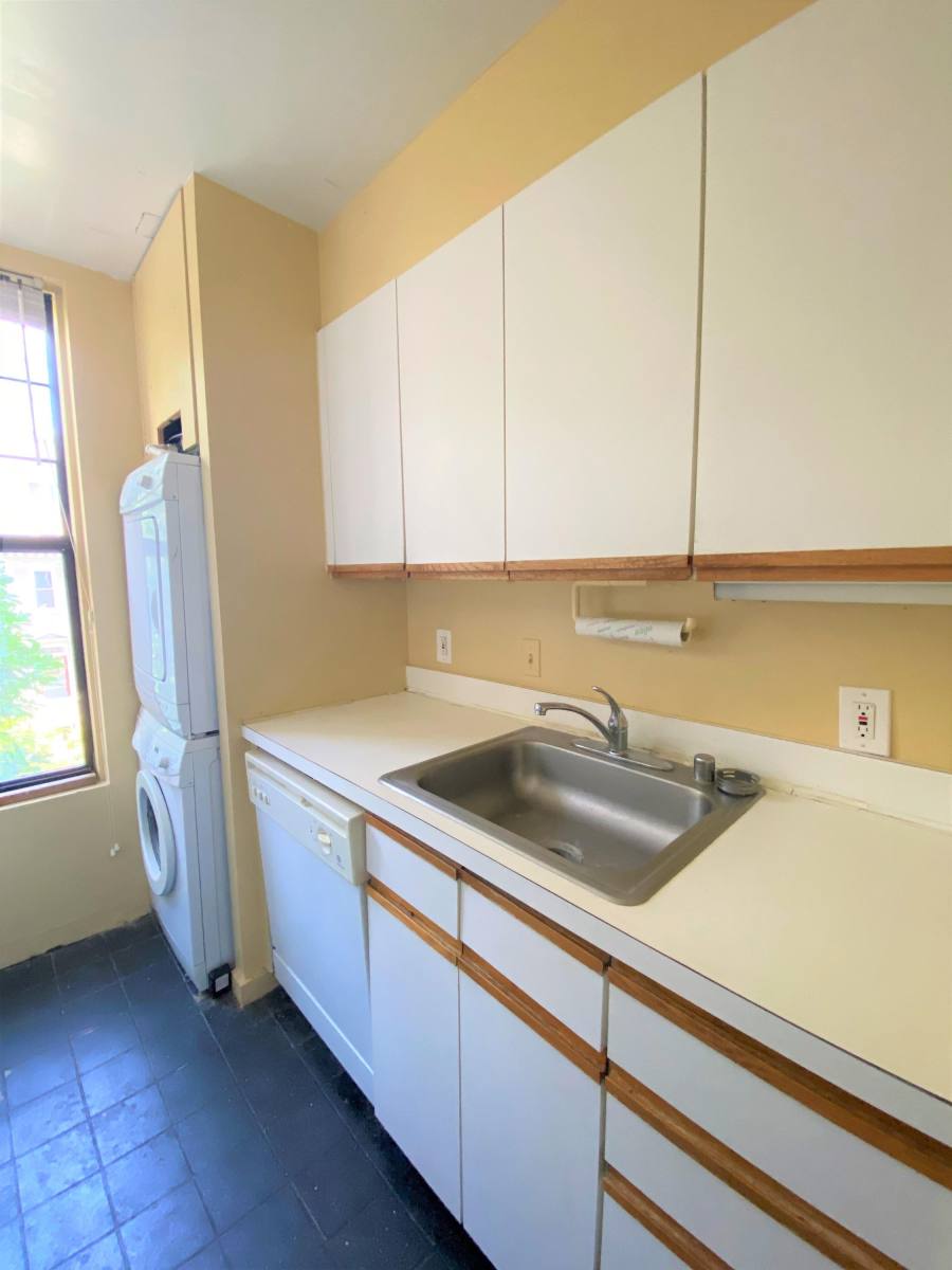 Condo for rent at 1842 California St NW #1, Washington, DC 20009
