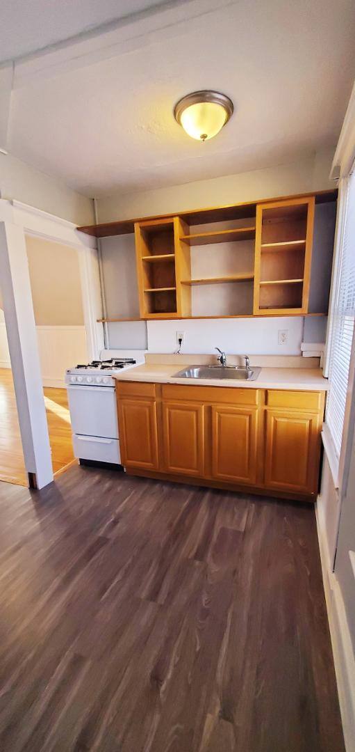 Apartment for rent at 103 Stephen St, South Dartmouth, MA 02748