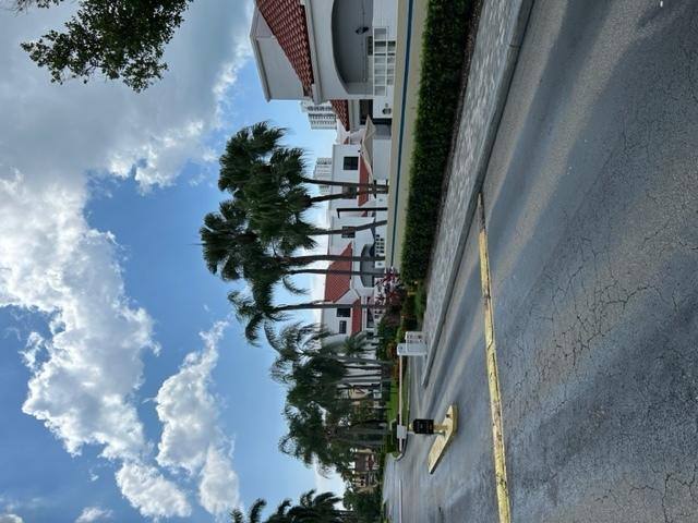 Townhouse for rent at 20908 Leeward Court #231-3, Miami, FL 33180