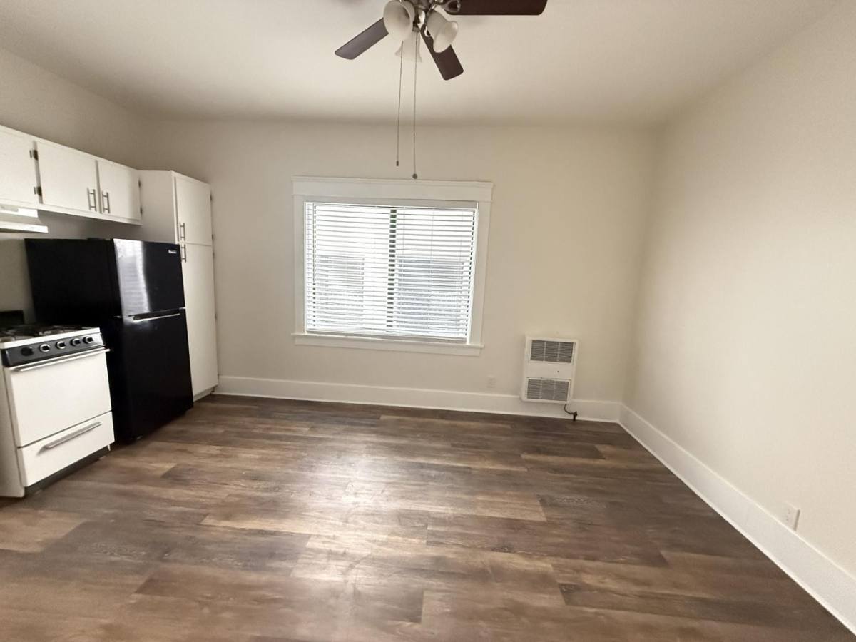 Apartment for rent at 40 Alamitos Ave, Long Beach, CA 90802