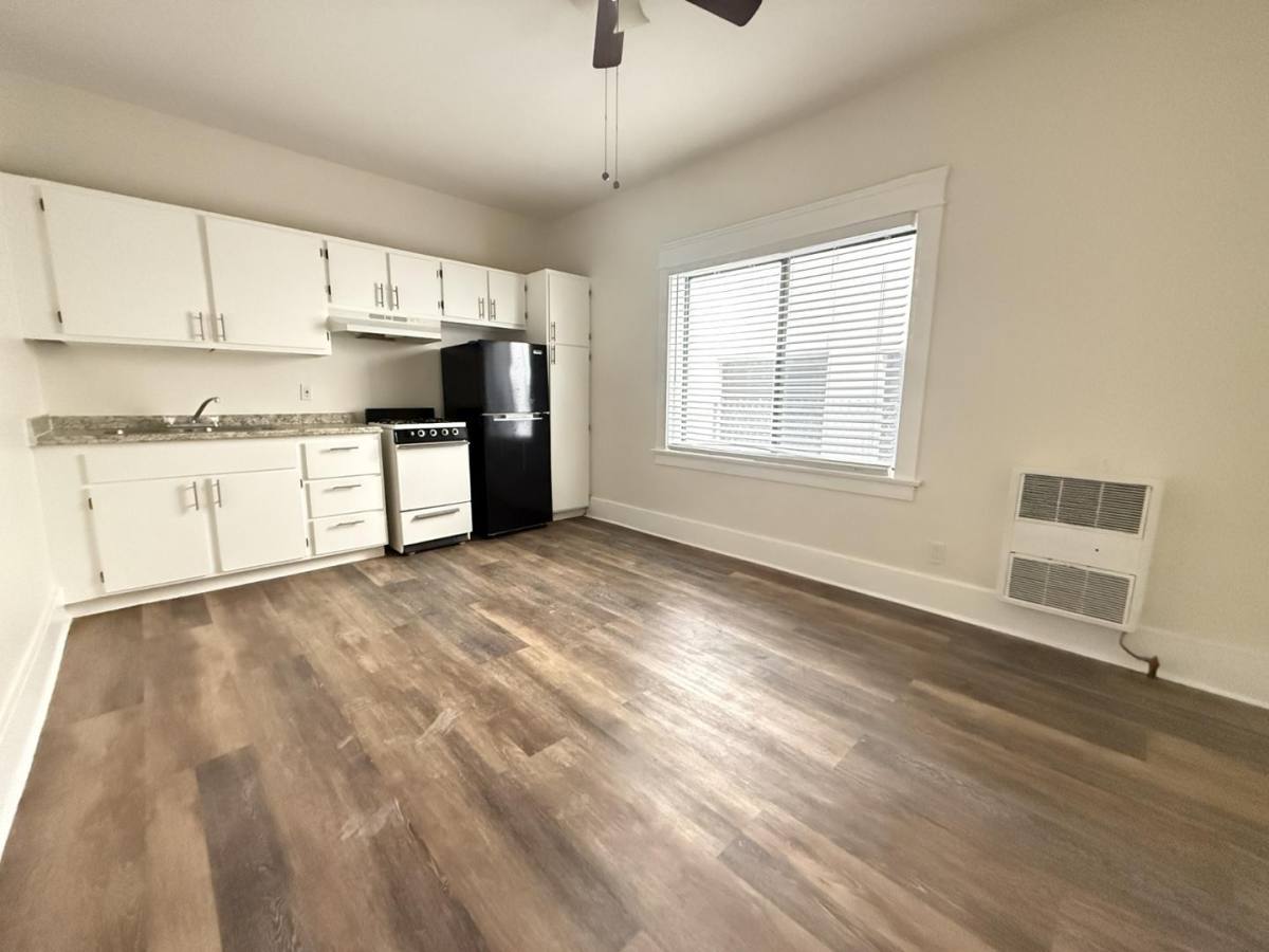 Apartment for rent at 40 Alamitos Ave, Long Beach, CA 90802