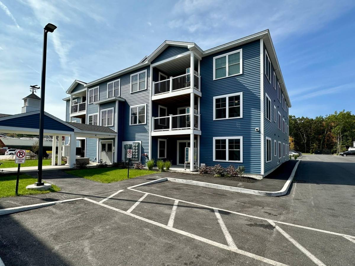 Townhouse for rent at 2 Diane Way #220, Windham, ME 04062