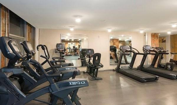Apartment for rent at 70 Pine St, New York, NY 10270