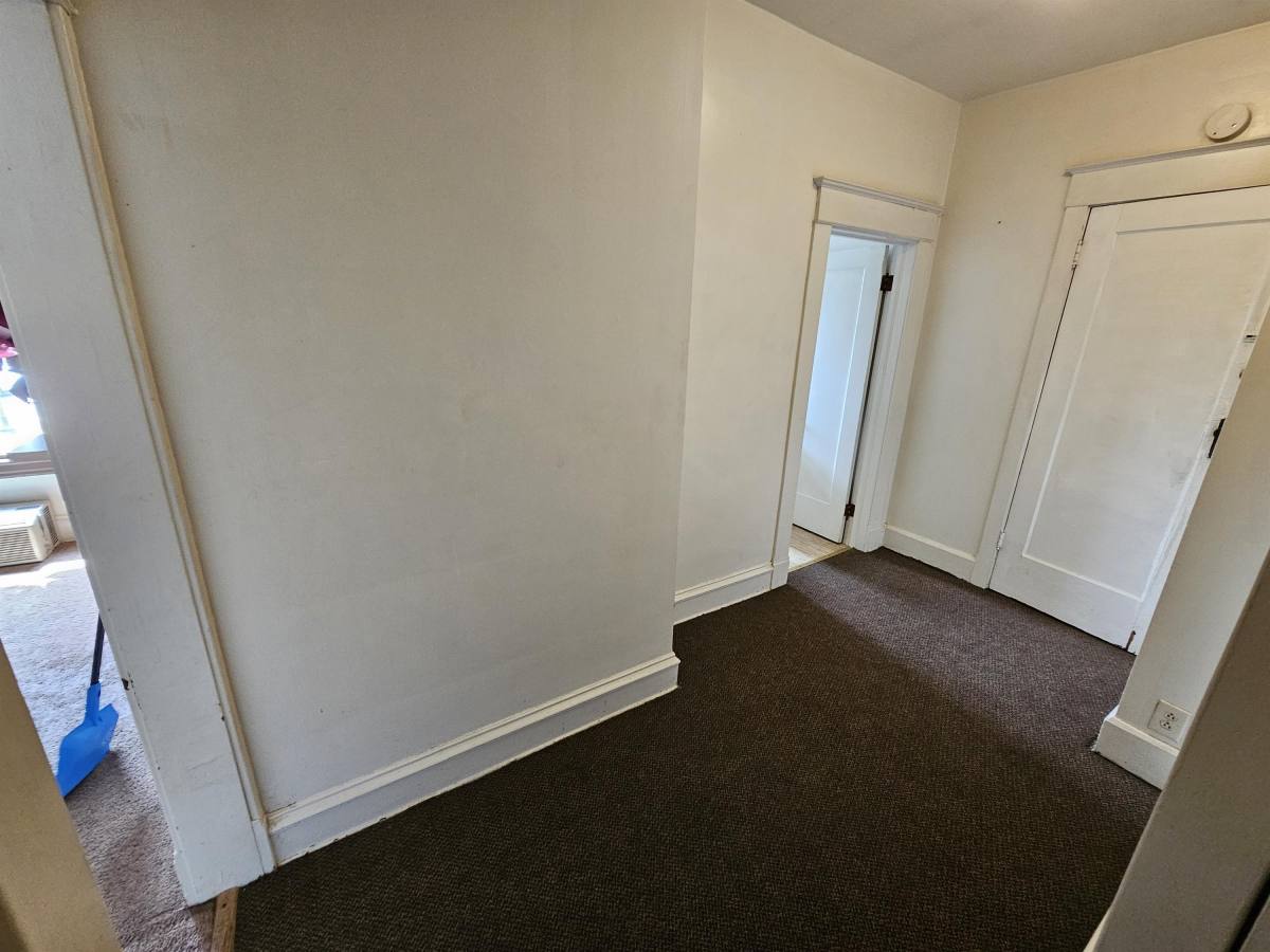 Apartment for rent at 401 Wheeling Ave, Muncie, IN 47303