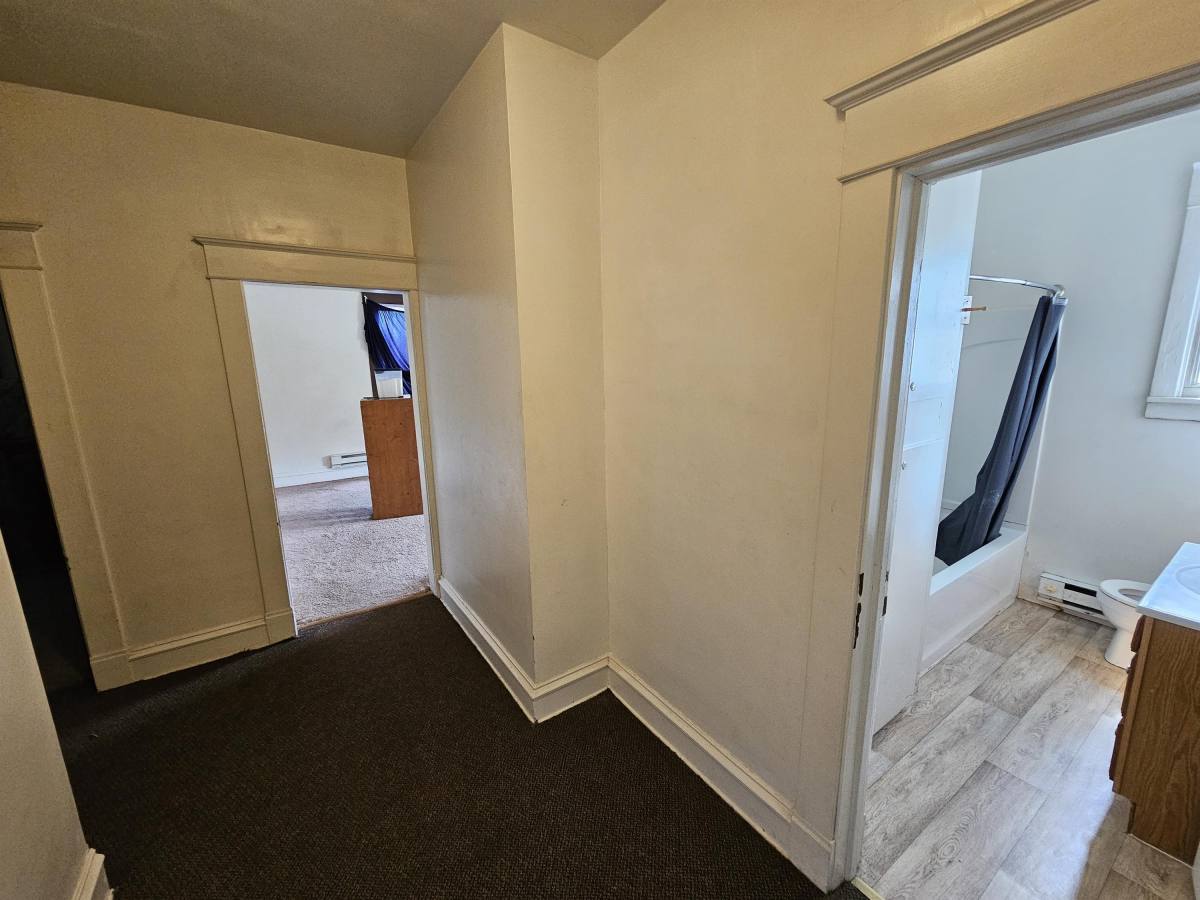 Apartment for rent at 401 Wheeling Ave, Muncie, IN 47303