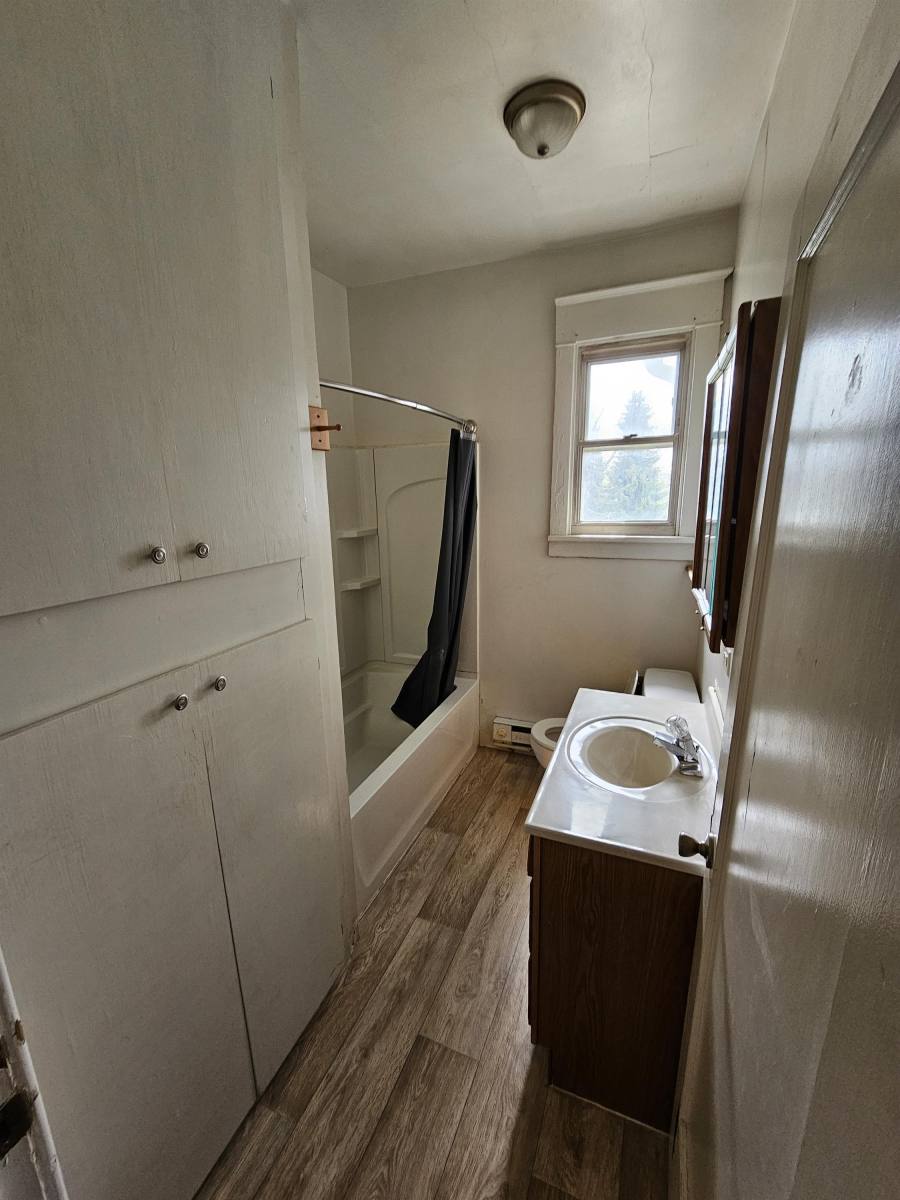 Apartment for rent at 401 Wheeling Ave, Muncie, IN 47303