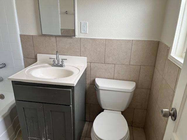 Apartment for rent at 7715 California Ave #1, Huntington Park, CA 90255