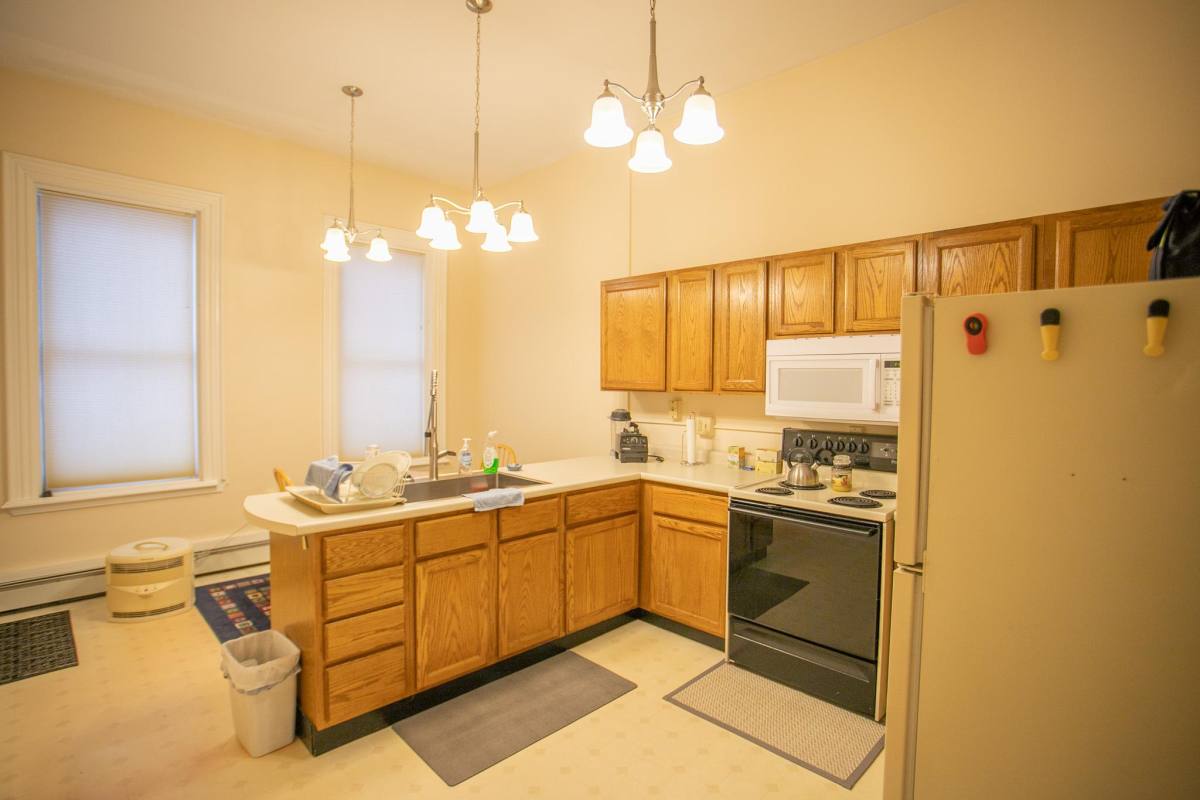 Apartment for rent at 43-49 Main St #11, Bangor, ME 04401