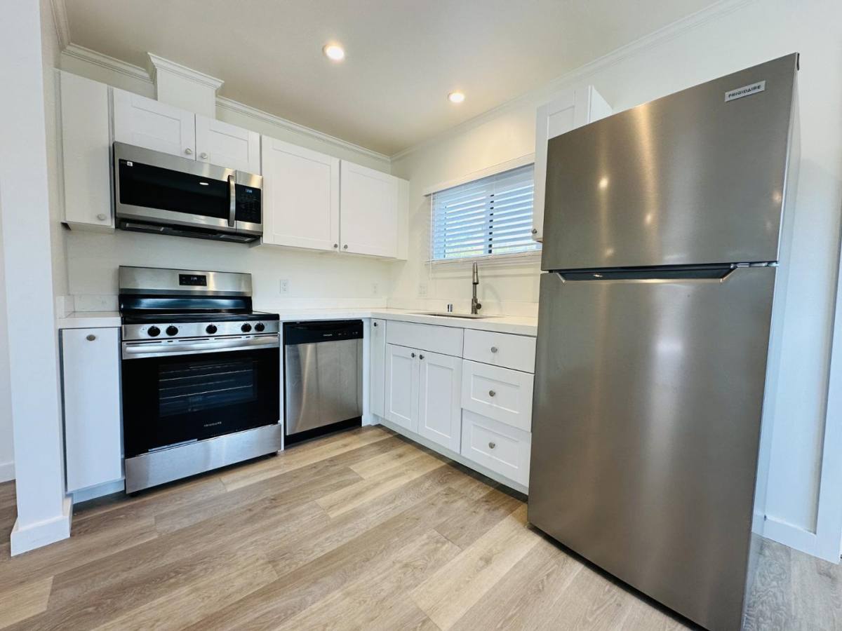 Apartment for rent at 44 - 46 Ocean View #48-C, Santa Barbara, CA 93103