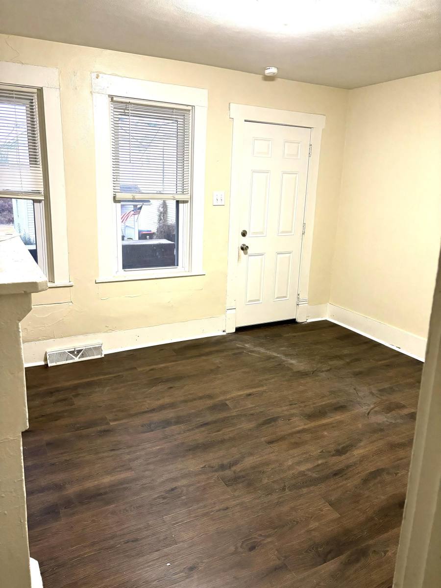 Townhouse for rent at 26 E 1st Ave, Latrobe, PA 15650